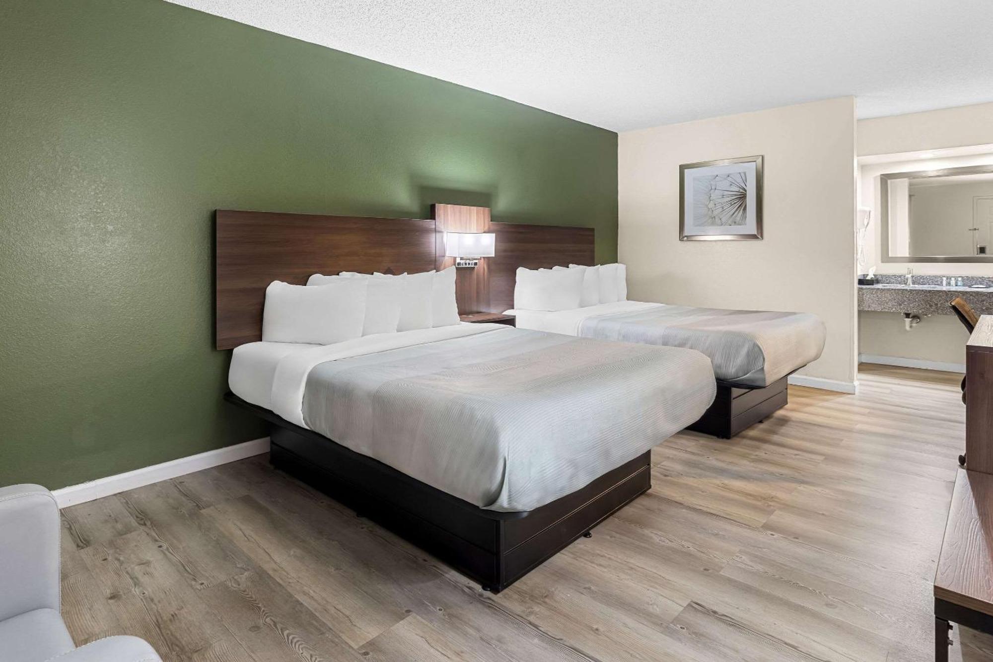 Quality Savannah North Port Wentworth